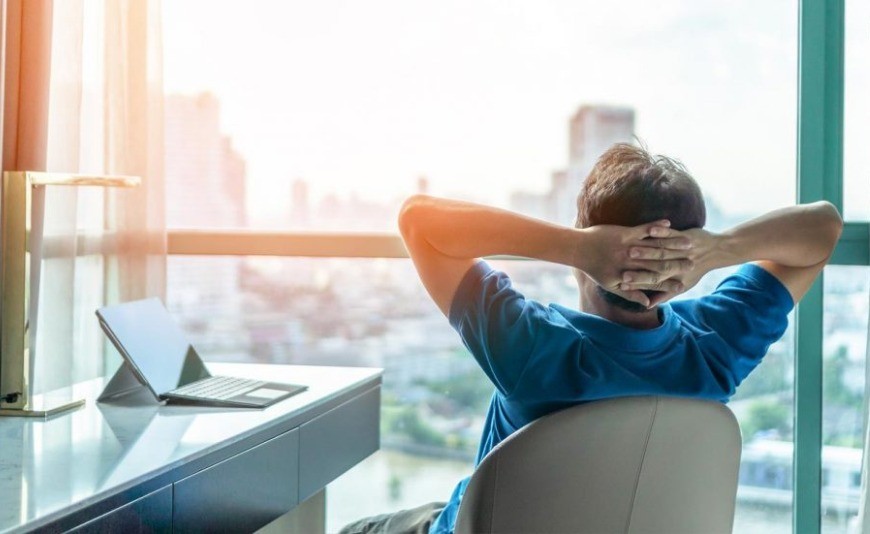 Rester en Bonne Santé au Travail : Conseils pour Maintenir le Bien-Être au Bureau