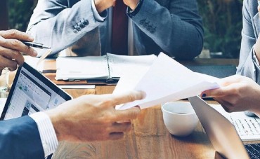 Comment Planifier une Réunion Efficace : Conseils et Outils