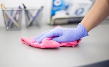 Bureau Propre et Sain : Conseils pour un Nettoyage et une Désinfection Efficaces